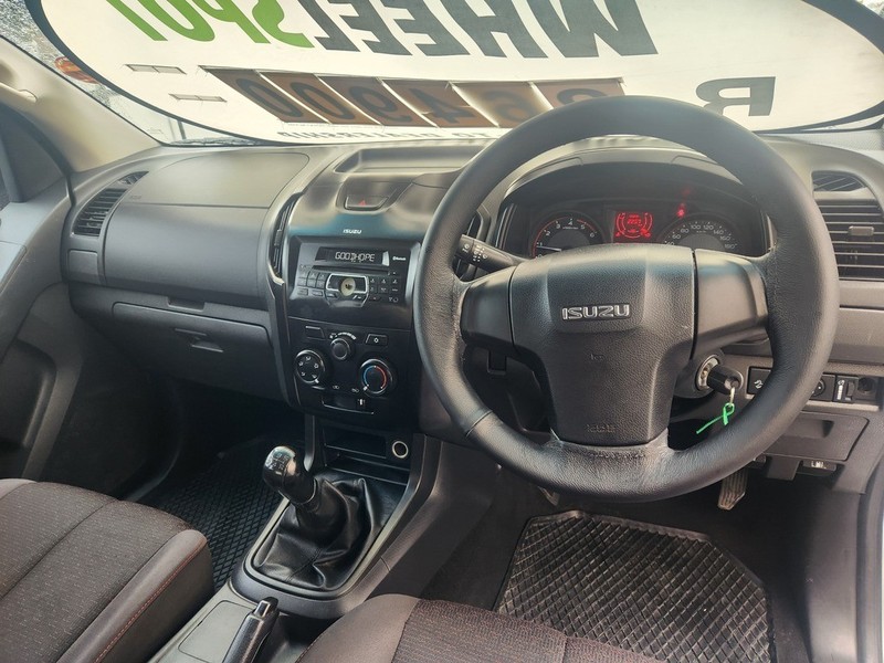 Isuzu D-Max - WHEELSPOT - Image 3