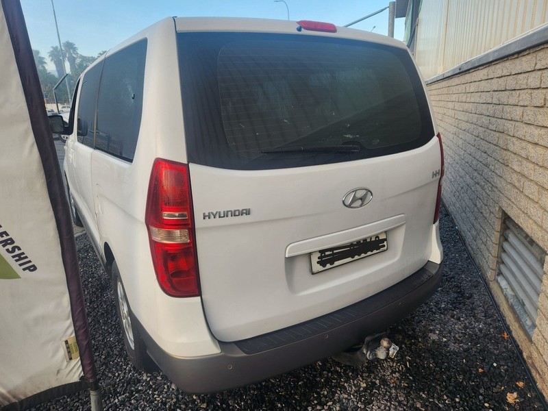Hyundai H-1 - WHEELSPOT - Image 8