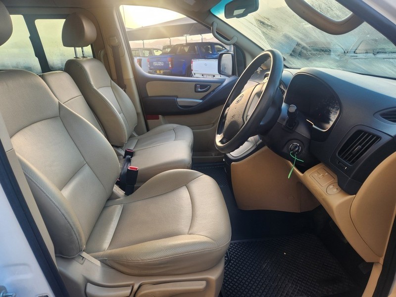 Hyundai H-1 - WHEELSPOT - Image 3