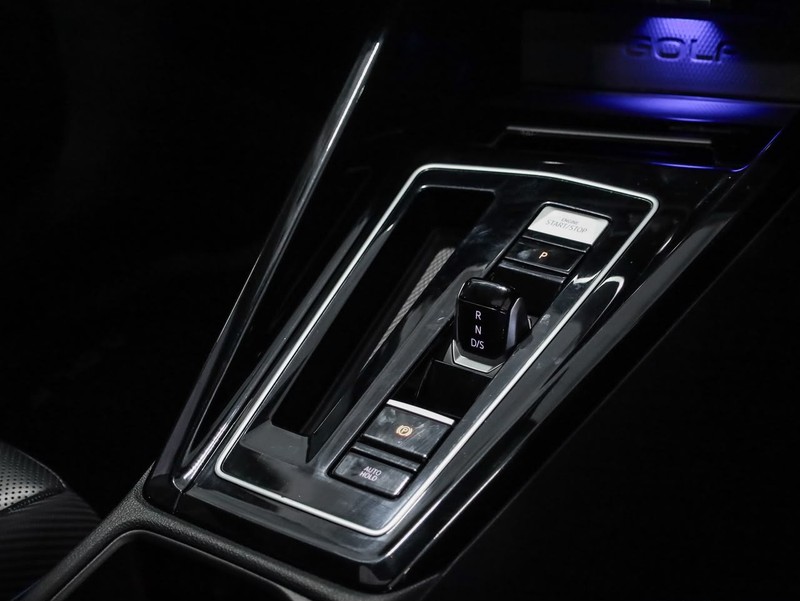 Volkswagen Golf - Hatfield VW Bryanston - Image 25