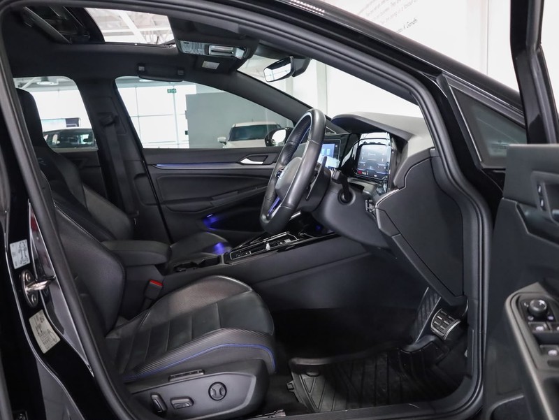 Volkswagen Golf - Hatfield VW Bryanston - Image 16