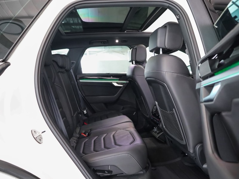 Volkswagen Touareg - Hatfield VW Bryanston - Image 16