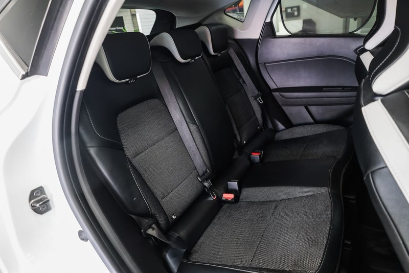 Renault Captur - Geely Hatfield - Image 14