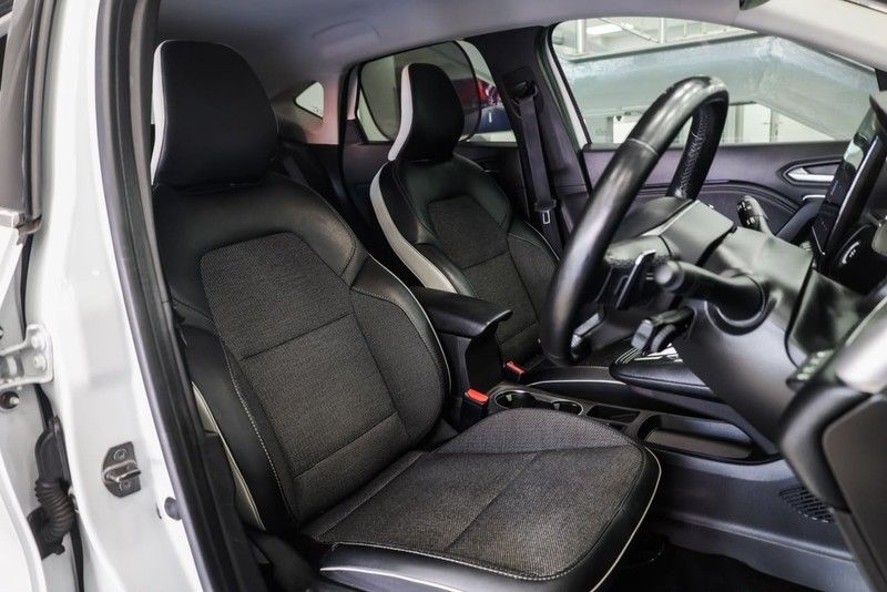 Renault Captur - Geely Hatfield - Image 11