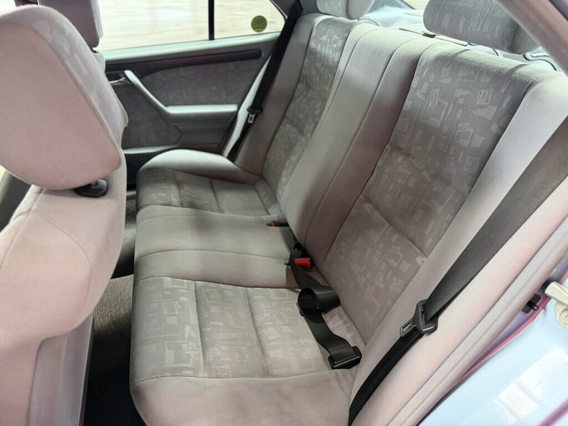 Mercedes-Benz C-class - Bakwena Auto Sales - Image 17