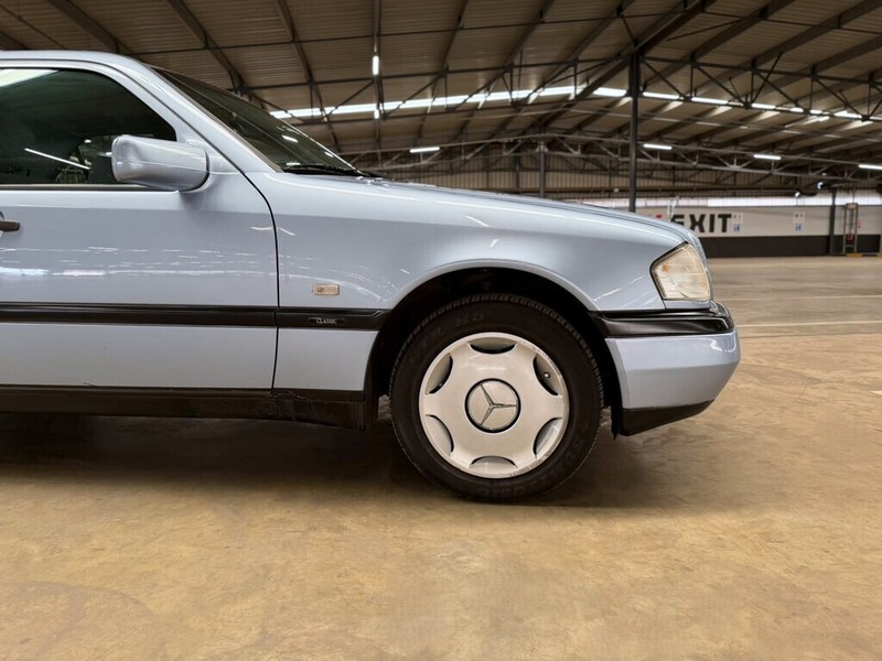 Mercedes-Benz C-class - Bakwena Auto Sales - Image 9