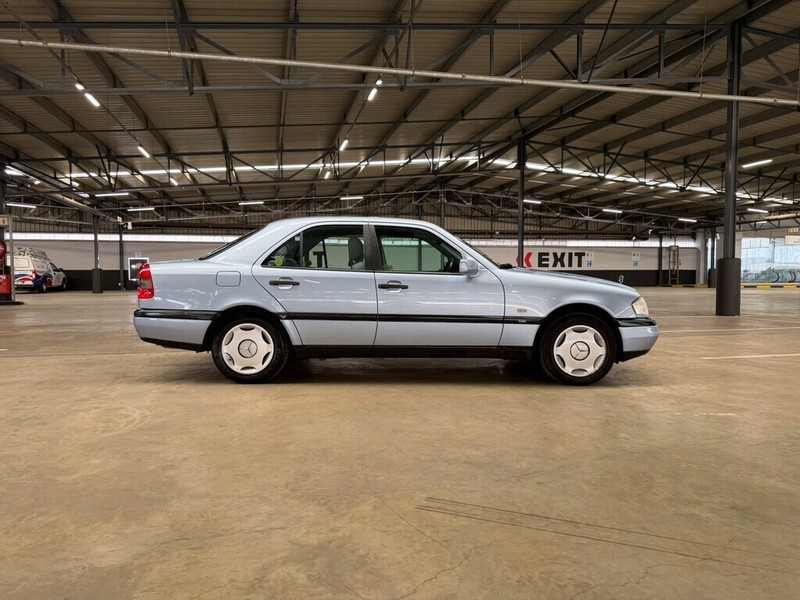 Mercedes-Benz C-class - Bakwena Auto Sales - Image 8