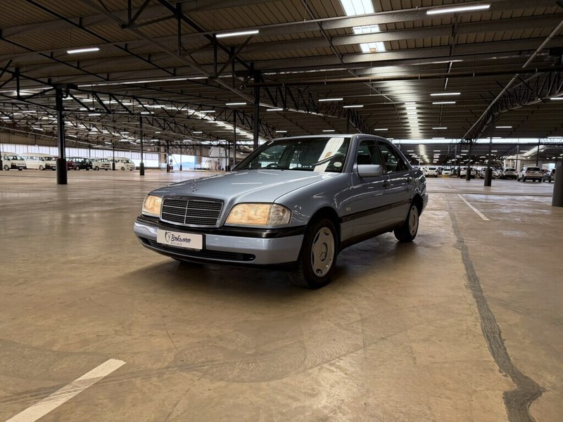Mercedes-Benz C-class - Bakwena Auto Sales - Image 3