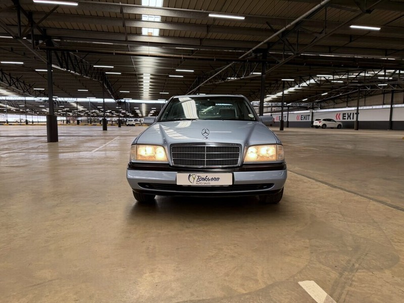 Mercedes-Benz C-class - Bakwena Auto Sales - Image 2