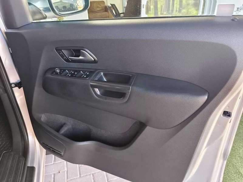 Volkswagen Amarok - King Cars Bellville/Vredekloof - Image 11