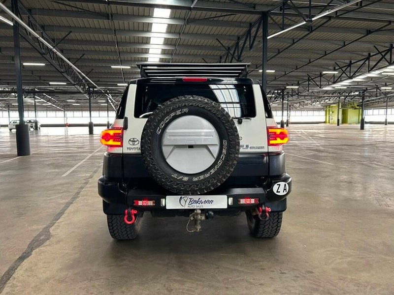 Toyota FJ Cruiser - Bakwena Auto Sales - Image 7