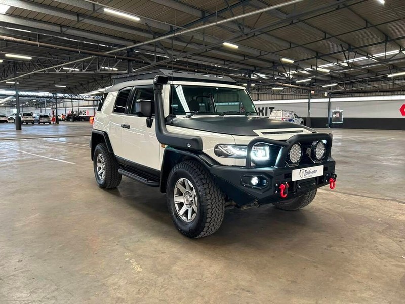 Toyota FJ Cruiser - Bakwena Auto Sales - Image 1