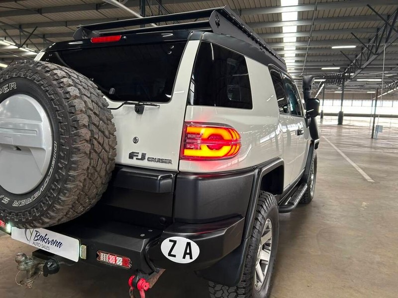 Toyota FJ Cruiser - Bakwena Auto Sales - Image 9