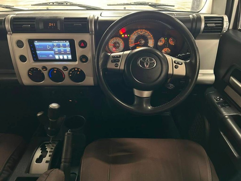 Toyota FJ Cruiser - Bakwena Auto Sales - Image 13