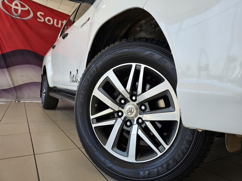 Toyota Hilux - Southern Toyota - Image 9