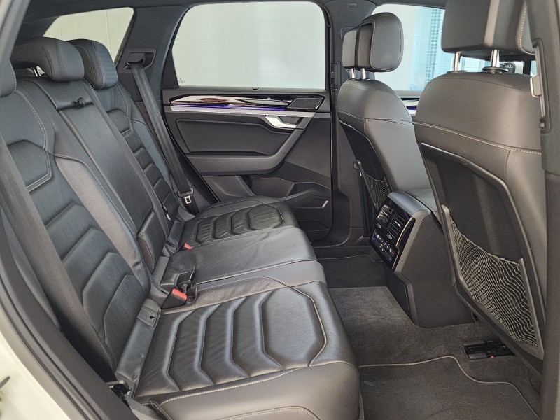 Volkswagen Touareg - Audi Centre Somerset West - Image 9