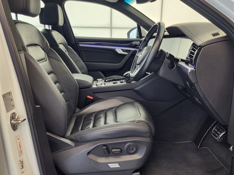 Volkswagen Touareg - Audi Centre Somerset West - Image 12