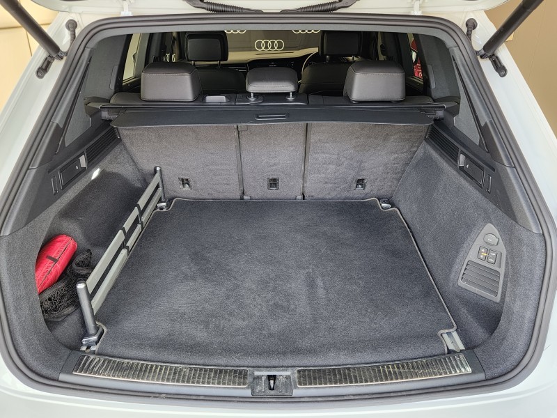 Volkswagen Touareg - Audi Centre Somerset West - Image 14