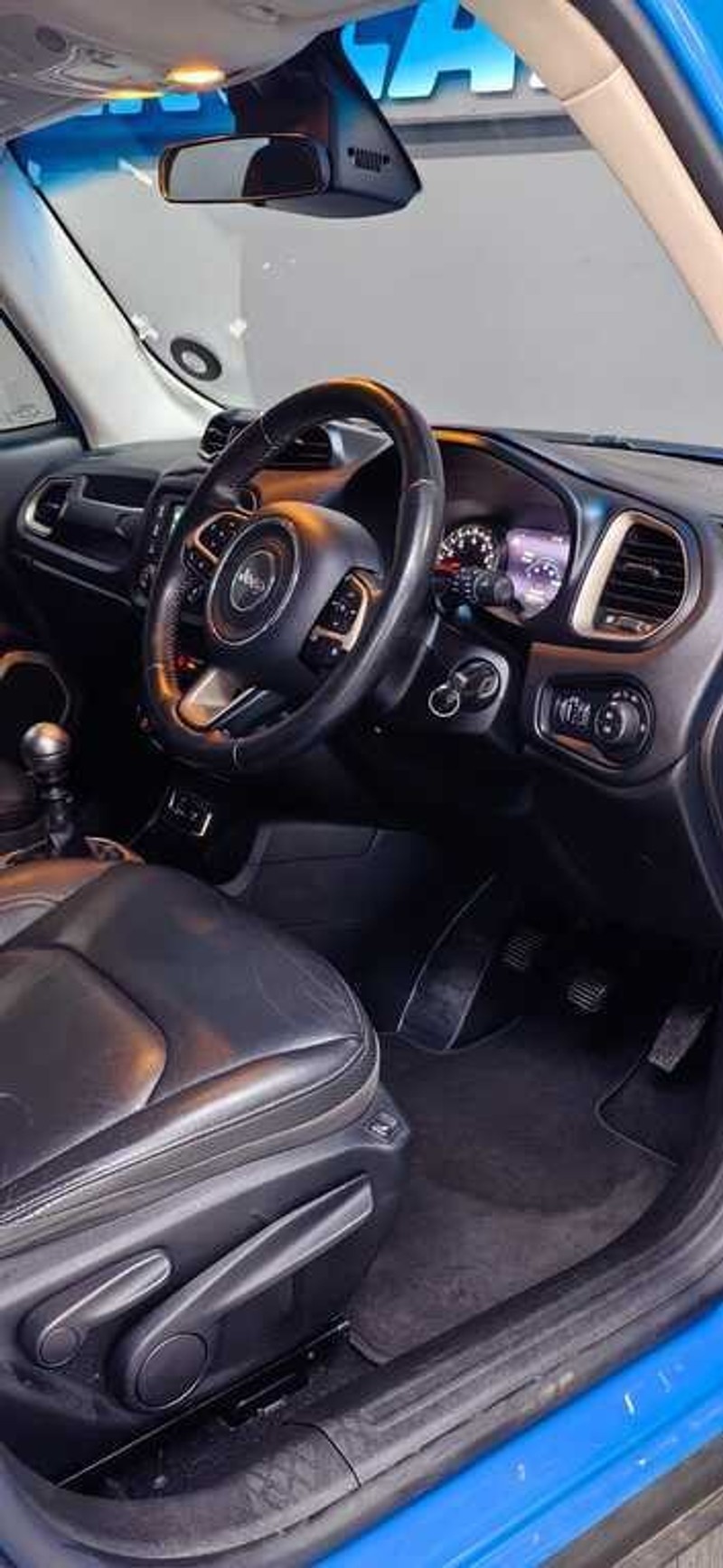 Jeep Renegade - Barclay Auto - Image 9