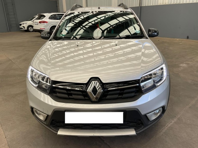 Renault Sandero - Mit Mak Motors - Image 1