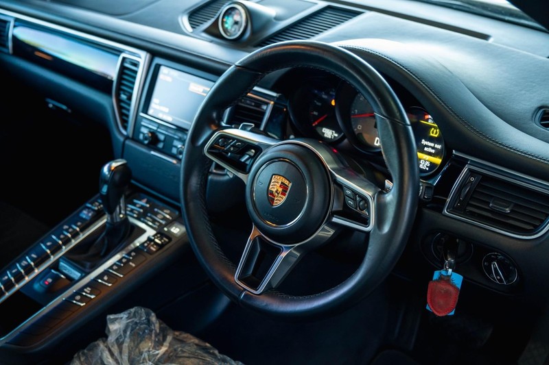 Porsche Macan - Bruma Nissan - Image 9