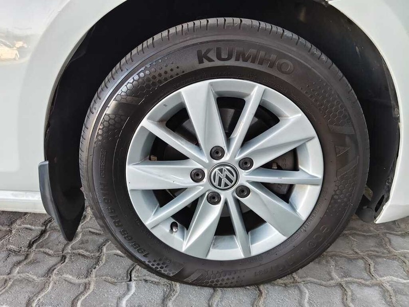 Volkswagen Golf - King Cars Bellville/Vredekloof - Image 15