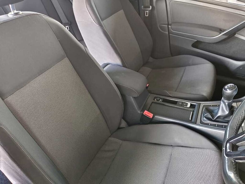 Volkswagen Golf - King Cars Bellville/Vredekloof - Image 12