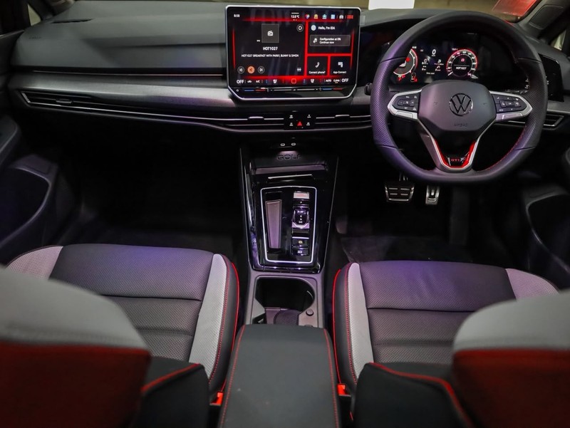 Volkswagen Golf - Hatfield VW Bryanston - Image 17