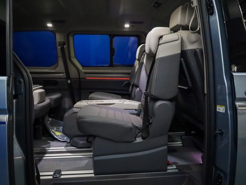 Volkswagen Caravelle - Hatfield VW Bryanston - Image 13