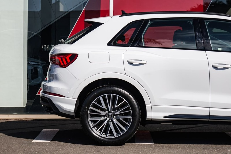 Audi Q3 - Audi Centre Hatfield - Image 5
