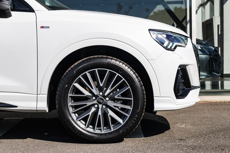 Audi Q3 - Audi Centre Hatfield - Image 4