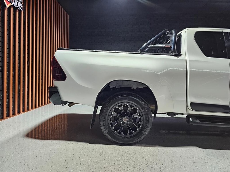 Toyota Hilux - Mit Mak Motors - Image 26