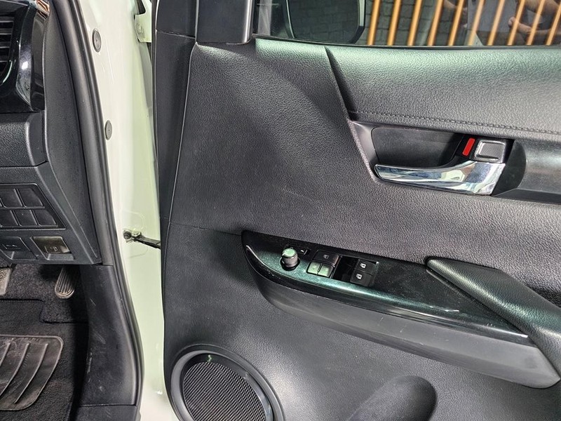 Toyota Hilux - Mit Mak Motors - Image 8