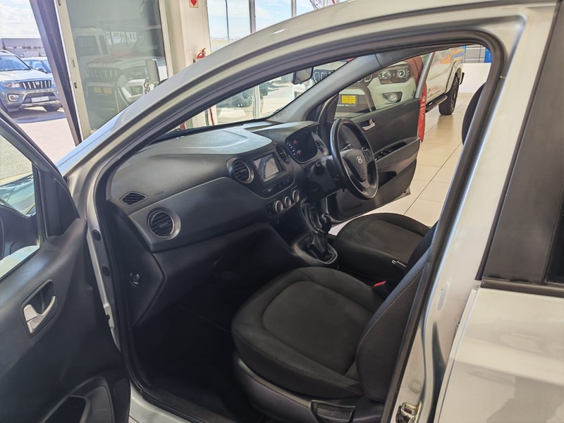 Hyundai Grand i10 - Mahindra Amanzimtoti - Image 13
