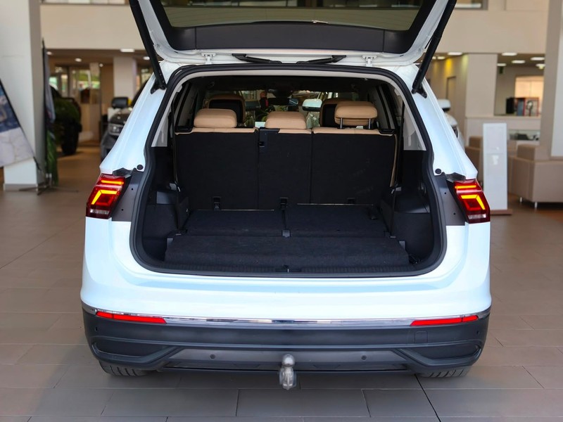 Volkswagen Tiguan Allspace - Hatfield VW Melrose Arch - Image 18