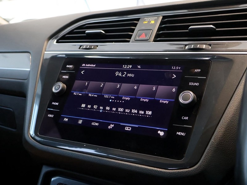 Volkswagen Tiguan Allspace - Hatfield VW Melrose Arch - Image 10