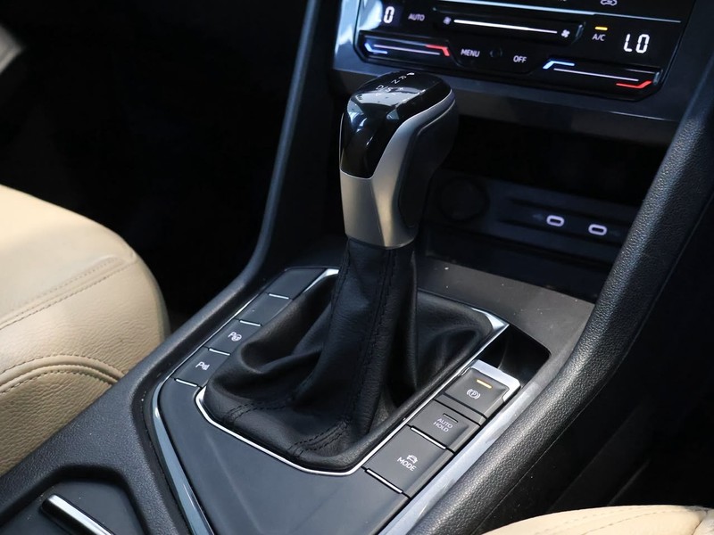 Volkswagen Tiguan Allspace - Hatfield VW Melrose Arch - Image 11