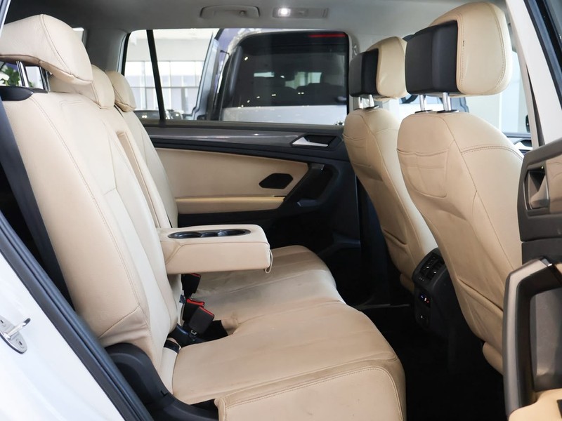 Volkswagen Tiguan Allspace - Hatfield VW Melrose Arch - Image 14