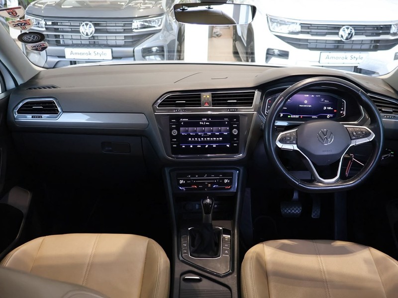 Volkswagen Tiguan Allspace - Hatfield VW Melrose Arch - Image 9