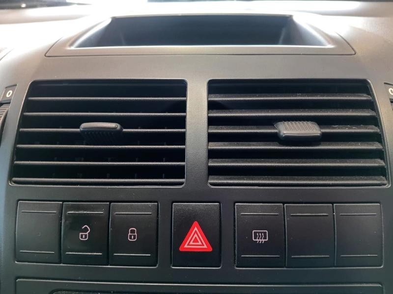 Volkswagen Polo Vivo - Group1 Auto Midrand - Image 11