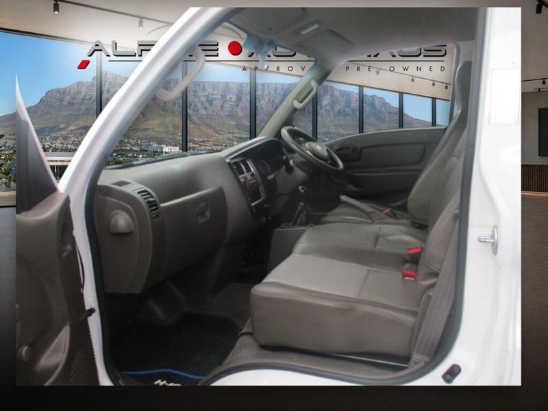 Hyundai H-100 - Alpine Autohaus - Image 13