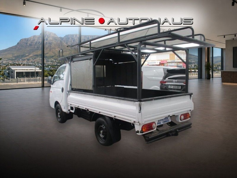 Hyundai H-100 - Alpine Autohaus - Image 11