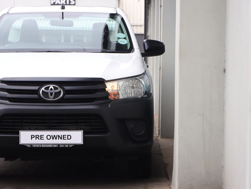 Toyota Hilux - Isuzu Richards Bay - Image 6