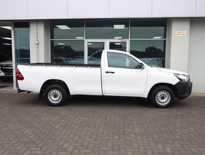 Toyota Hilux - Isuzu Richards Bay - Image 16
