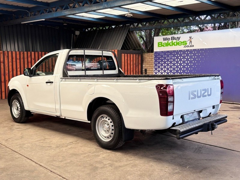 Isuzu KB - We Buy Bakkies - Image 5