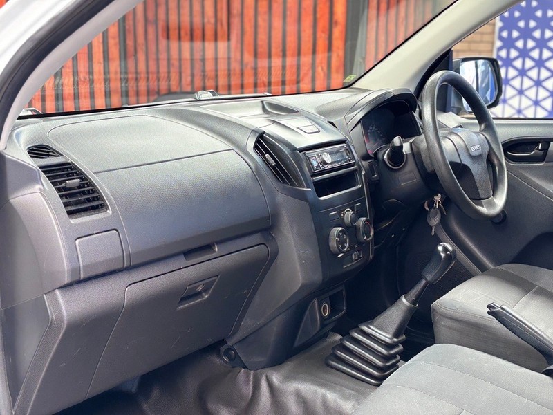 Isuzu KB - We Buy Bakkies - Image 13