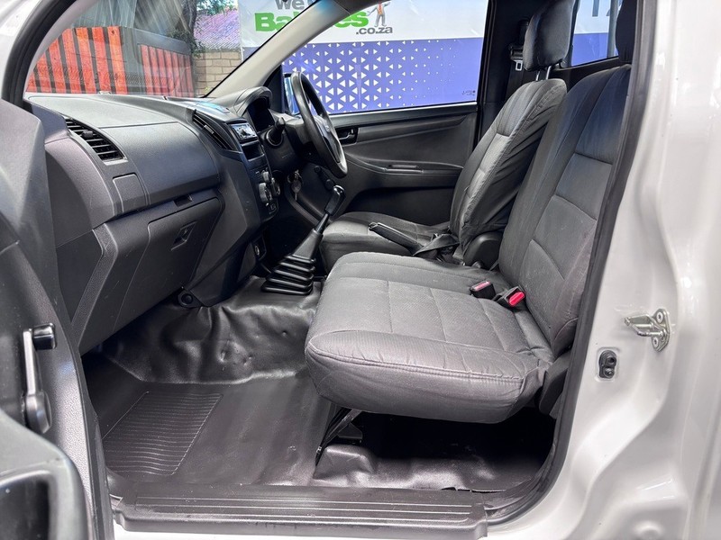 Isuzu KB - We Buy Bakkies - Image 12