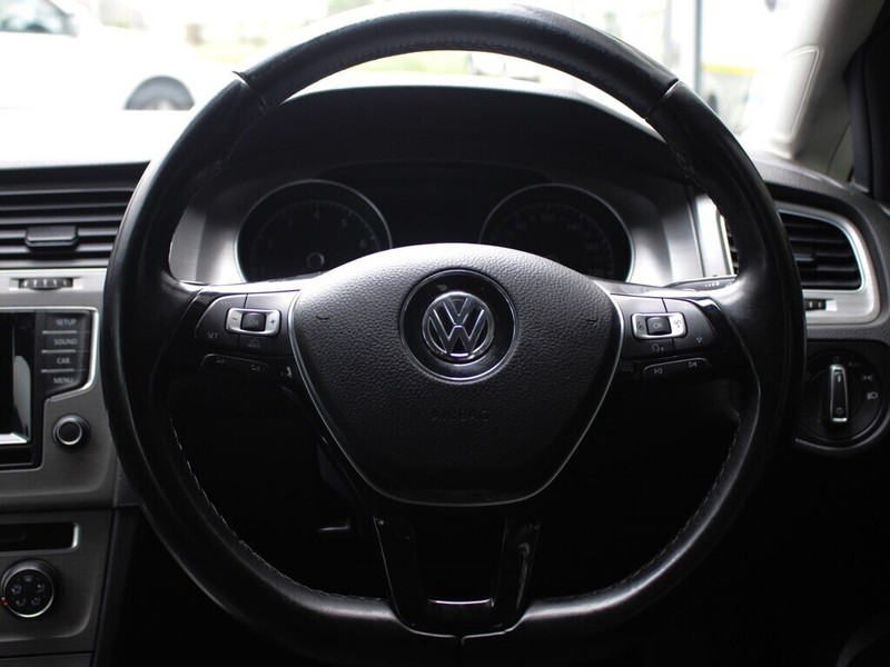 Volkswagen Golf - Authentique Autos - Image 7