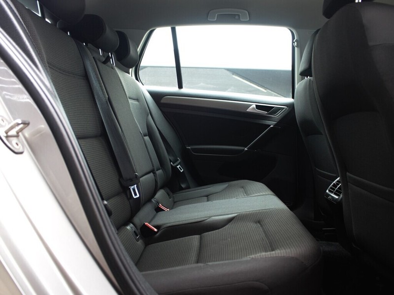 Volkswagen Golf - Authentique Autos - Image 5