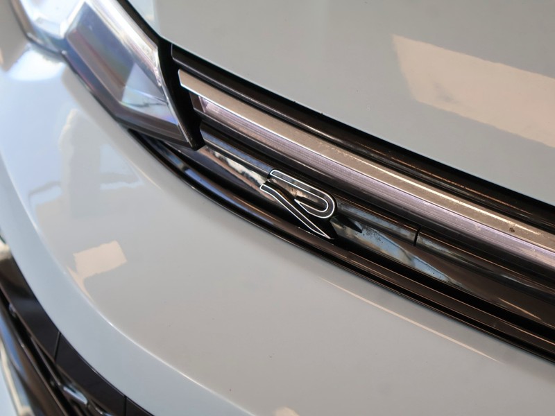 Volkswagen Golf - Hatfield VW Rivonia - Image 9